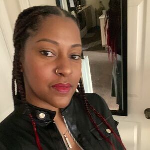 Meet your Posher, Nikea